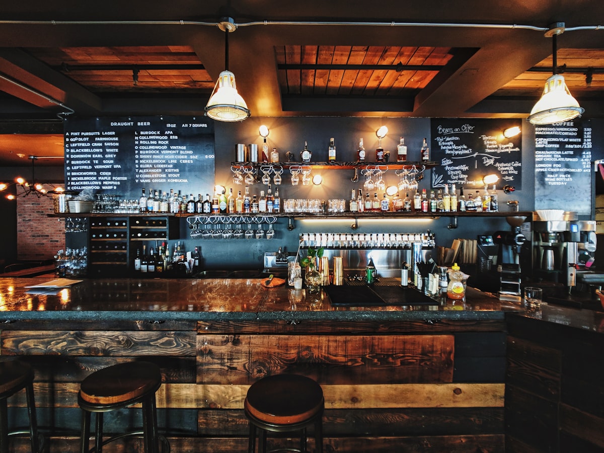 Bar design trends that keep NJ customers coming back